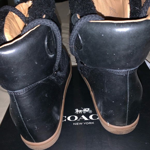 Monroe shearling shirl/black boots - Picture 4 of 6